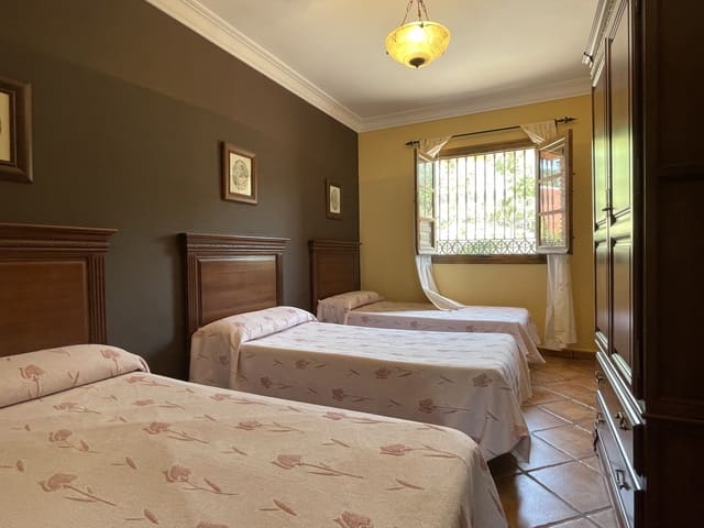 14 bedroom Finca/Country House for sale in Villanueva de la Concepcion with pool garage - € 1,000,000 (Ref: 6203085)