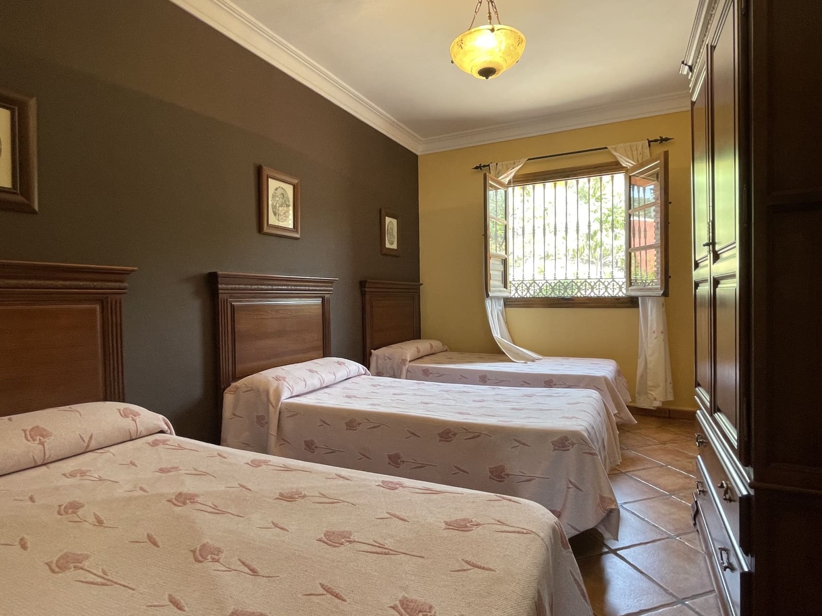14 bedroom Finca/Country House for sale in Villanueva de la Concepcion with pool garage - € 1,000,000 (Ref: 6203085)