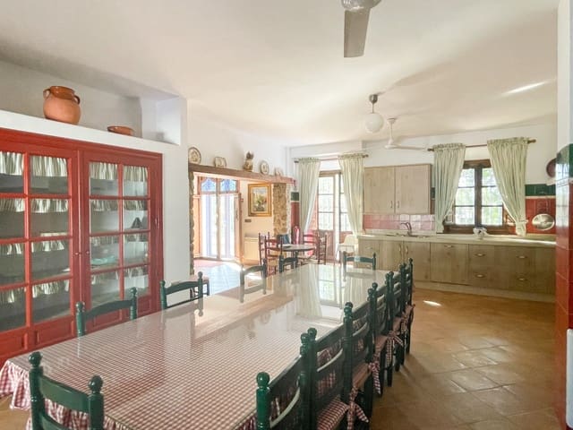 7 slaapkamer Finca/Landhuis te koop in Archidona met zwembad garage - € 750.000 (Ref: 6339817)