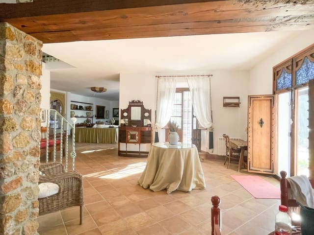 7 slaapkamer Finca/Landhuis te koop in Archidona met zwembad garage - € 750.000 (Ref: 6339817)