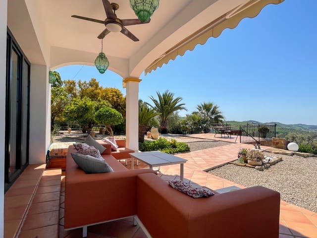 4 soverom Villa til salgs i Villanueva de la Concepcion med svømmebasseng garasje - € 1 690 000 (Ref: 6838848)