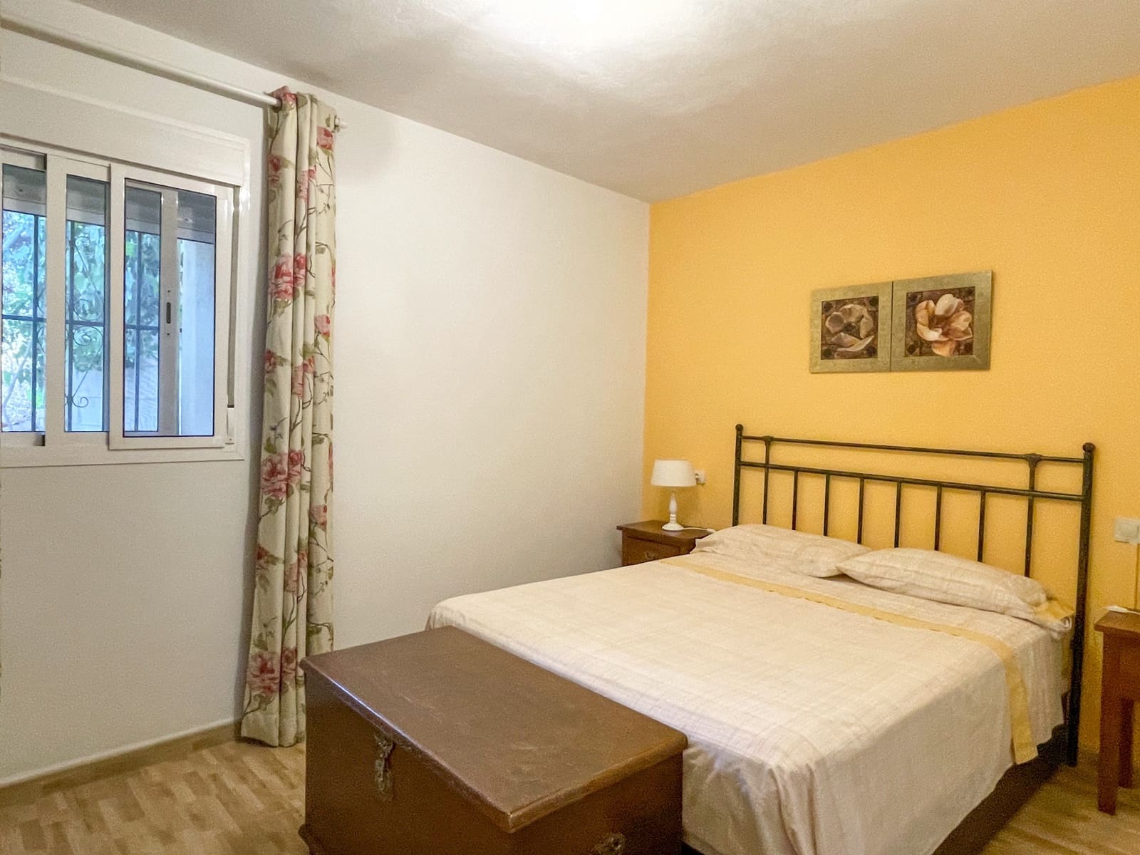 4 soverom Kjedet enebolig til salgs i Iznajar med svømmebasseng garasje - € 320 000 (Ref: 7099490)