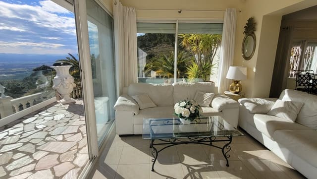 4 soverom Villa til salgs i Roses med svømmebasseng - € 899 000 (Ref: 7499031)