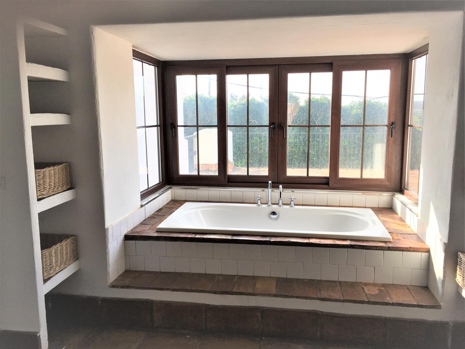 7 makuuhuone Maalaistalo myytävänä paikassa San Enrique de Guadiaro mukana uima-altaan 
autotalli - 3 500 000 € (Ref: 7530695)