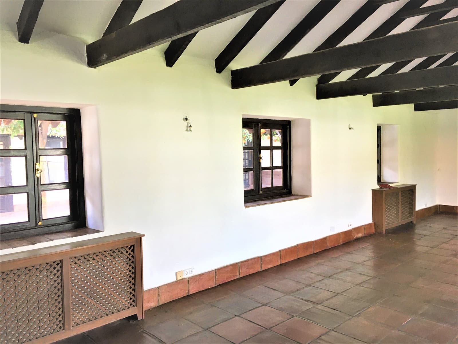 7 makuuhuone Maalaistalo myytävänä paikassa San Enrique de Guadiaro mukana uima-altaan 
autotalli - 3 500 000 € (Ref: 7530695)