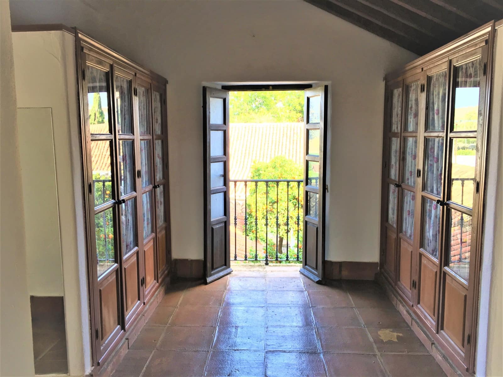 7 makuuhuone Maalaistalo myytävänä paikassa San Enrique de Guadiaro mukana uima-altaan 
autotalli - 3 500 000 € (Ref: 7530695)