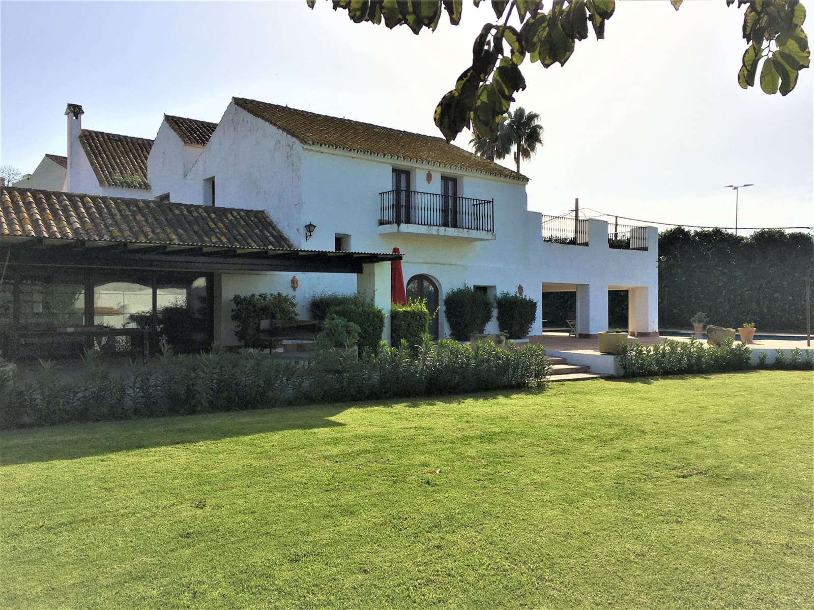 7 makuuhuone Maalaistalo myytävänä paikassa San Enrique de Guadiaro mukana uima-altaan 
autotalli - 3 500 000 € (Ref: 7530695)