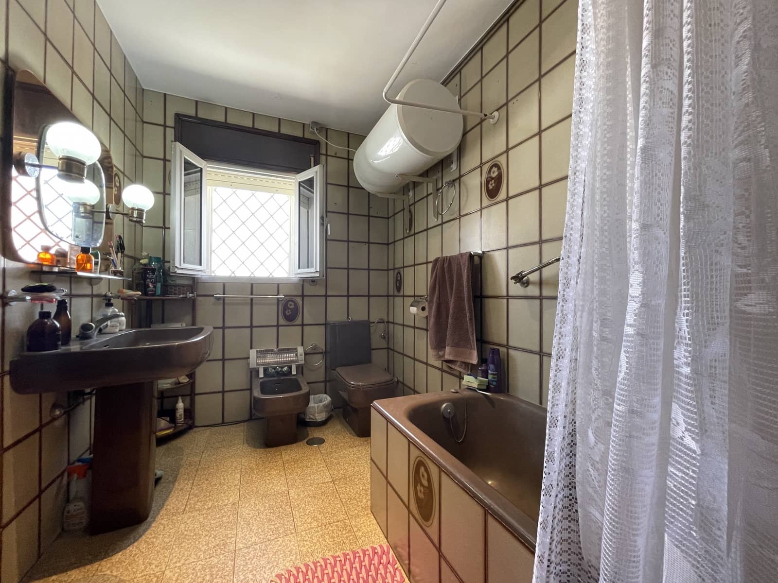 6 soveværelse Finca/Landehus til salg i Carmona med swimmingpool garage - € 1.200.000 (Ref: 7693379)