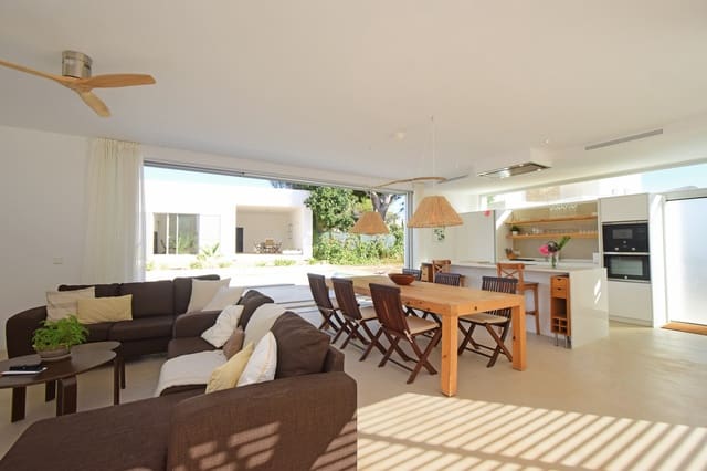 4 sypialnia Willa na sprzedaż w Santa Eulalia / Santa Eularia z basenem garażem - 2 380 000 € (Ref: 8152025)