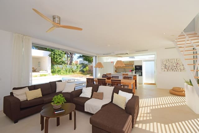 4 sypialnia Willa na sprzedaż w Santa Eulalia / Santa Eularia z basenem garażem - 2 380 000 € (Ref: 8152025)