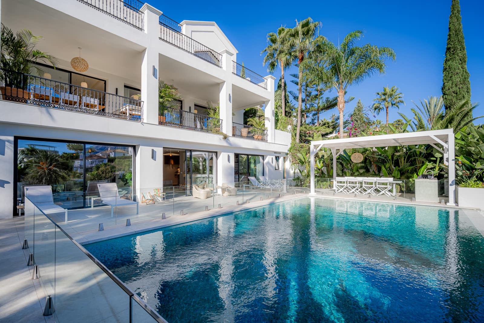 5 slaapkamer Villa te koop in Benahavis met zwembad - € 5.250.000 (Ref: 8183271)