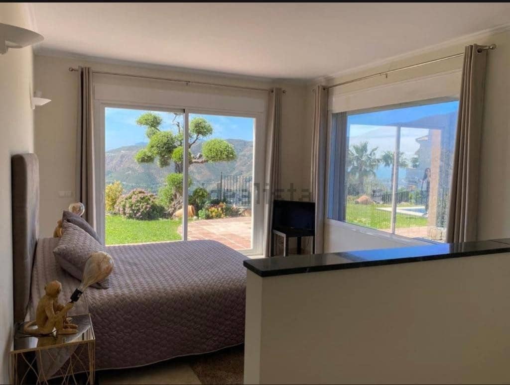 4 soveværelse Villa til salg i Istan med swimmingpool garage - € 1.500.000 (Ref: 8191390)