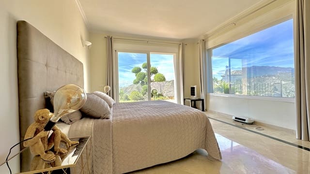 4 slaapkamer Villa te koop in Istán met zwembad garage - € 1.499.000 (Ref: 8191390)