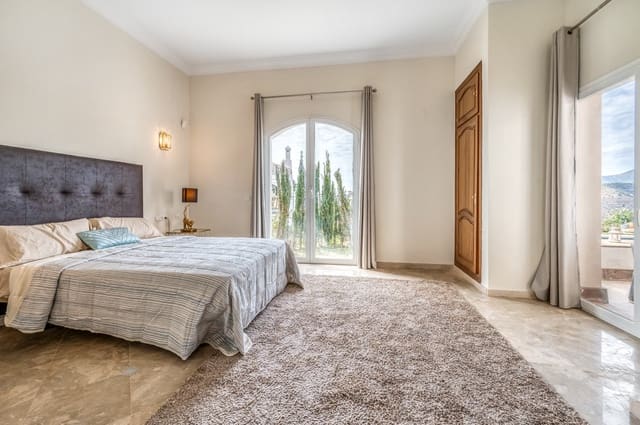 4 slaapkamer Villa te koop in Istán met zwembad garage - € 1.499.000 (Ref: 8191390)