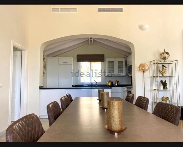 4 bedroom Villa for sale in Istán with pool garage - € 1,430,000 (Ref: 8191390)