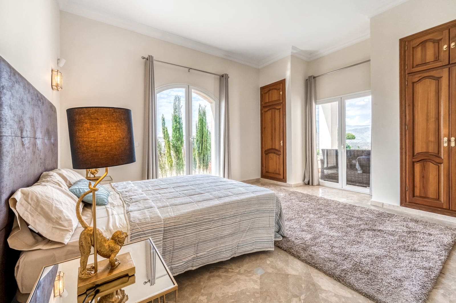 4 bedroom Villa for sale in Istan with pool garage - € 1,430,000 (Ref: 8191390)