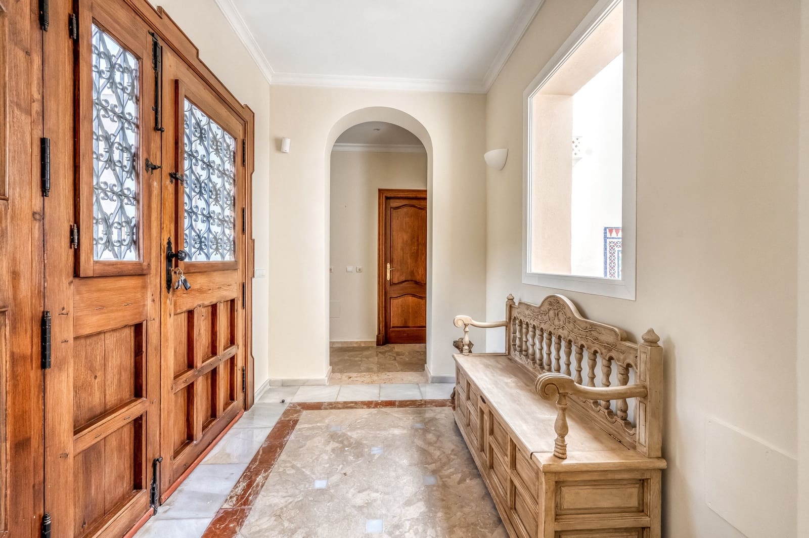 4 bedroom Villa for sale in Istan with pool garage - € 1,430,000 (Ref: 8191390)