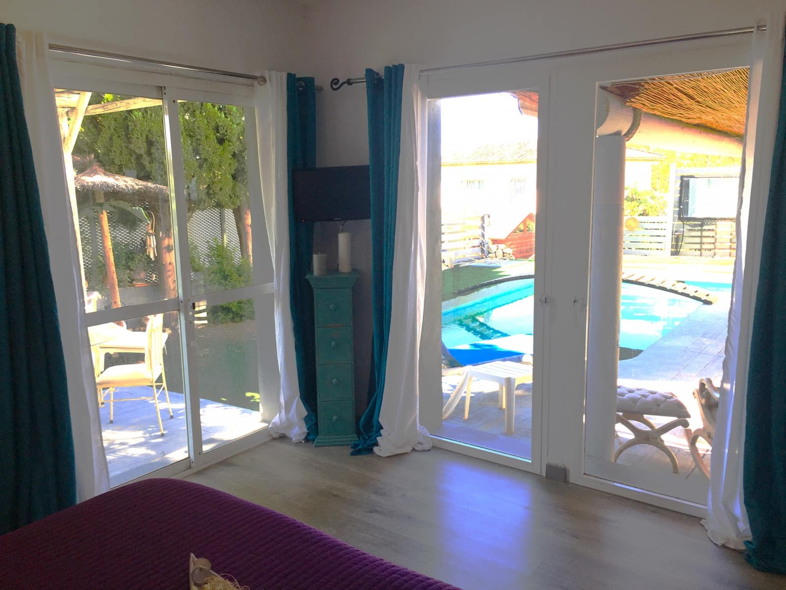 4 soveværelse Villa til salg i Estepona med swimmingpool - € 795.000 (Ref: 8279095)