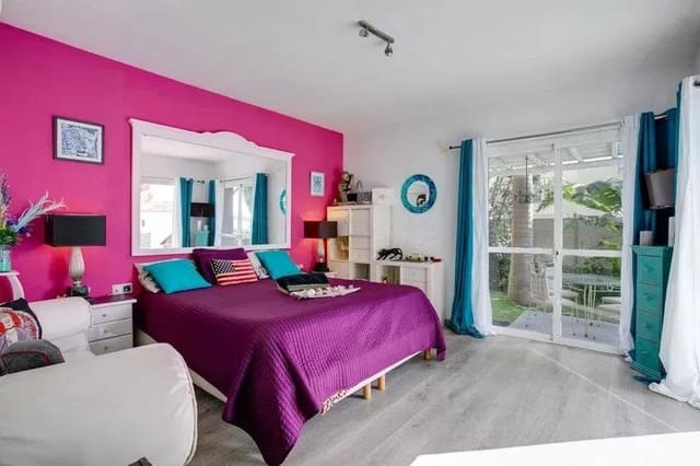 4 soveværelse Villa til salg i Estepona Golf, Estepona med swimmingpool - € 795.000 (Ref: 8279095)