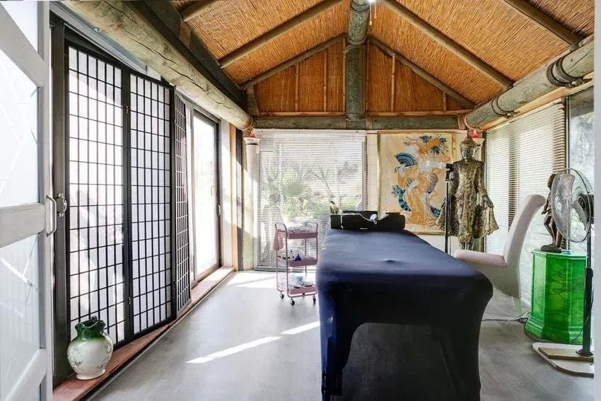4 makuuhuone Huvila myytävänä paikassa Estepona mukana uima-altaan - 795 000 € (Ref: 8279095)
