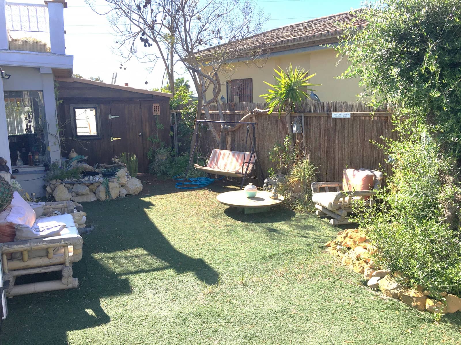 4 makuuhuone Huvila myytävänä paikassa Estepona mukana uima-altaan - 795 000 € (Ref: 8279095)