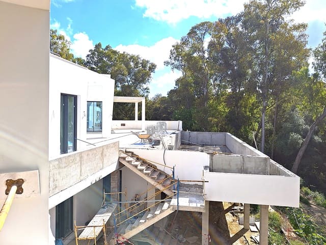 Chalet de 5 habitaciones en Sotogrande Alto, San Roque en venta con piscina garaje - 3.350.000 € (Ref: 8284809)