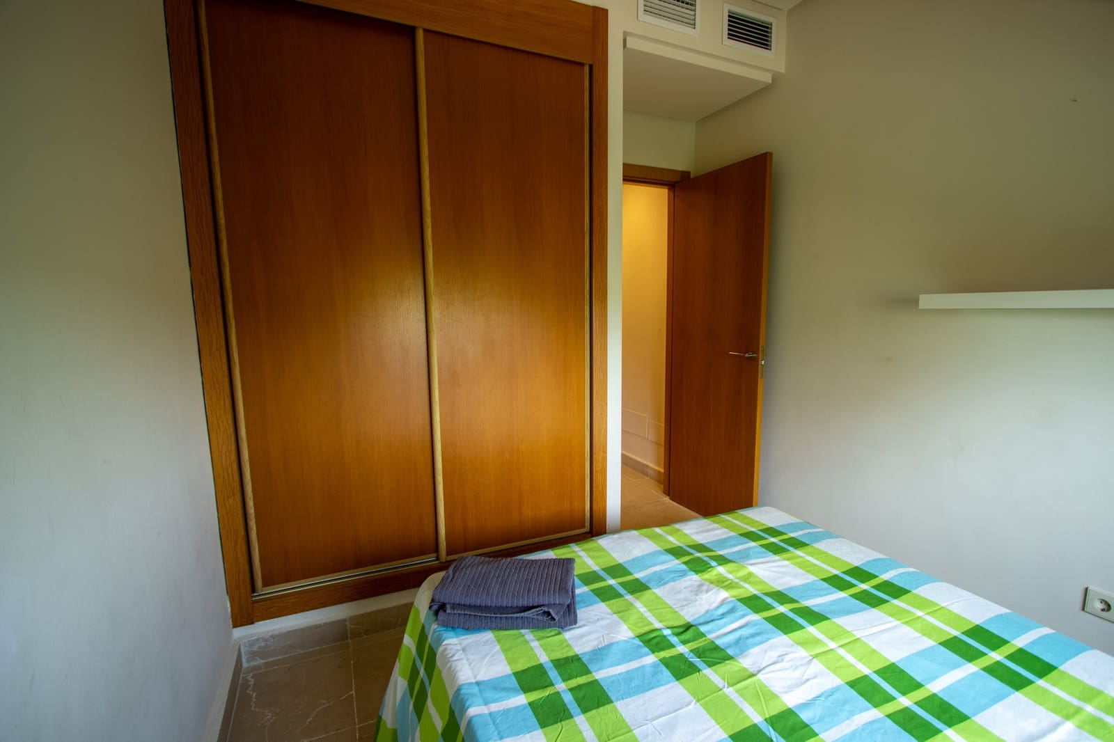 4 sypialnia Dom blizniak na sprzedaż w Manilva z basenem garażem - 479 000 € (Ref: 8303117)