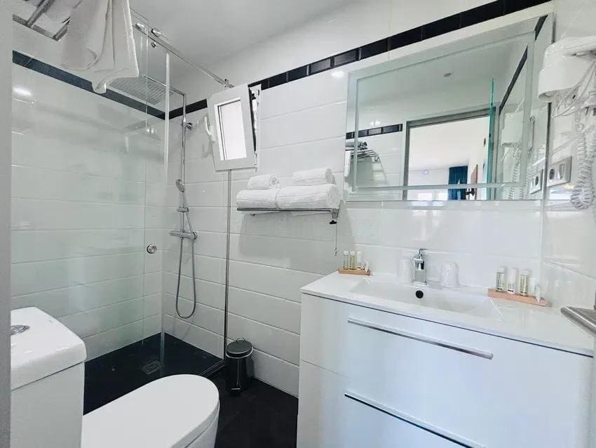 16 chambre Hôtel à vendre à Mijas Costa avec piscine garage - 3 500 000 € (Ref: 8331650)