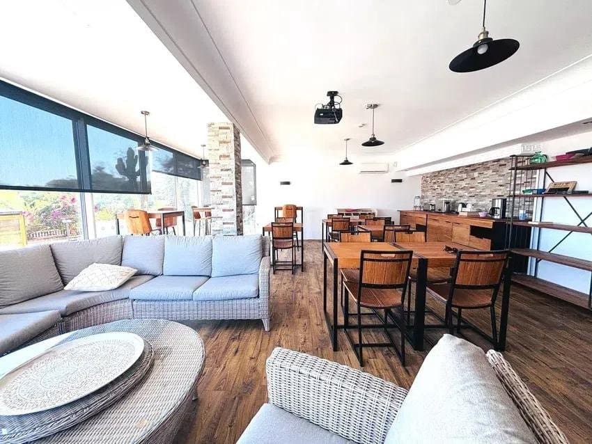 16 chambre Hôtel à vendre à Mijas Costa avec piscine garage - 3 500 000 € (Ref: 8331650)