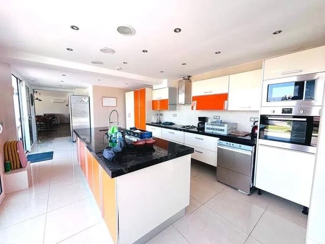 16 chambre Hôtel à vendre à Mijas Costa, Mijas avec piscine garage - 3 500 000 € (Ref: 8331650)