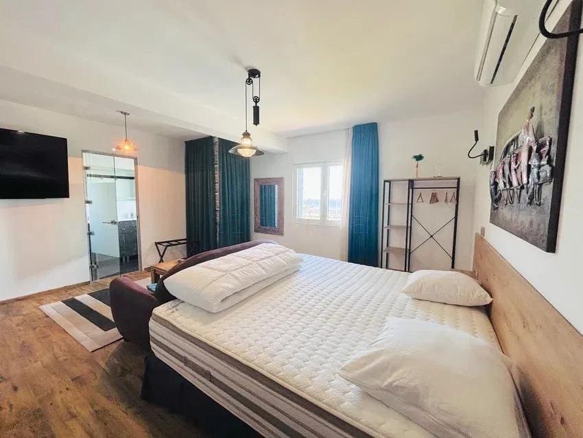 16 chambre Hôtel à vendre à Mijas Costa avec piscine garage - 3 500 000 € (Ref: 8331650)