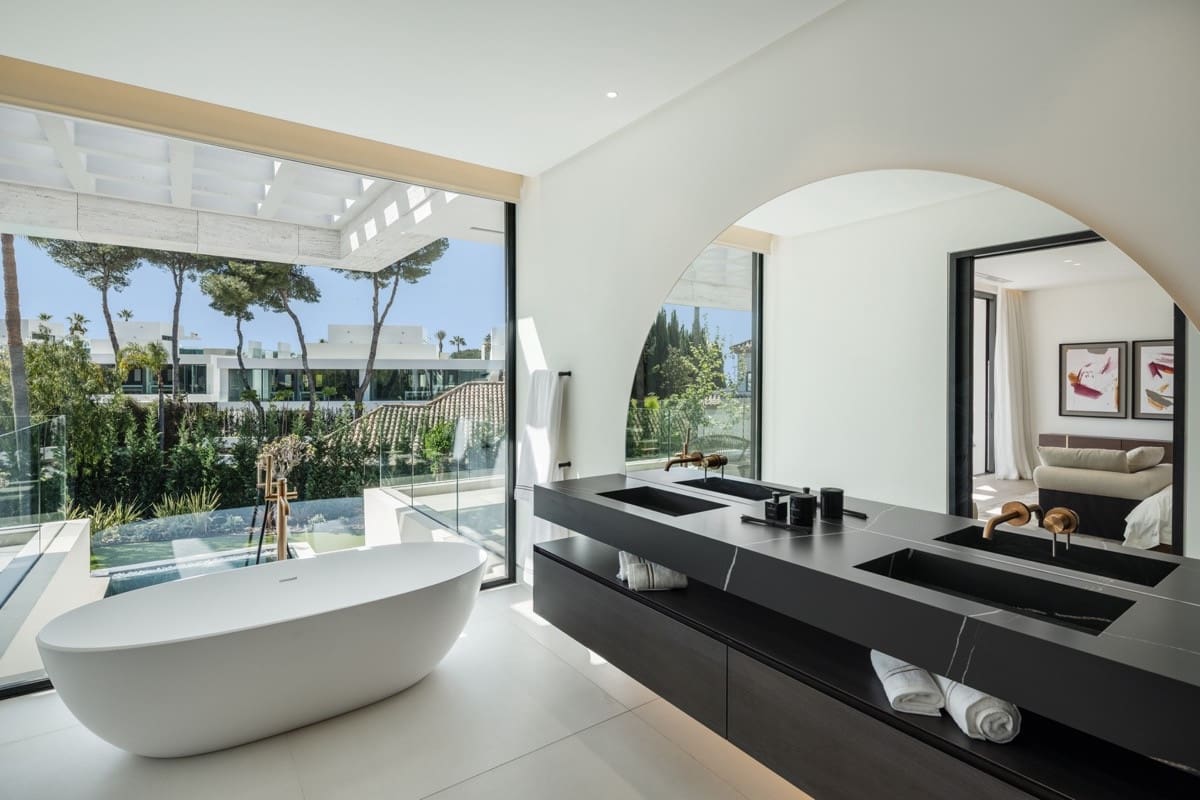 6 camera da letto Villa in vendita in Nueva Andalucia con piscina garage - 8.500.000 € (Rif: 8578281)