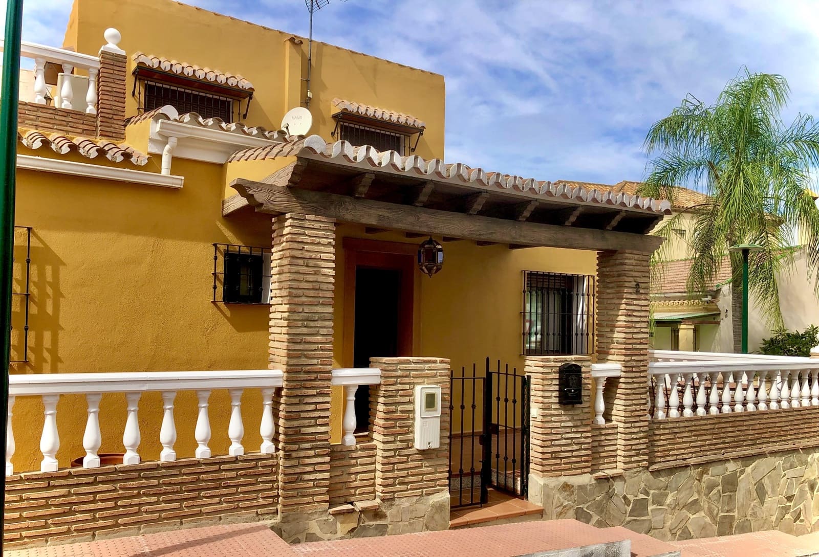 4 Zimmer Villa zu verkaufen in Malaga Stadt mit Garage - 1.150.000 € (Ref: 8595503)