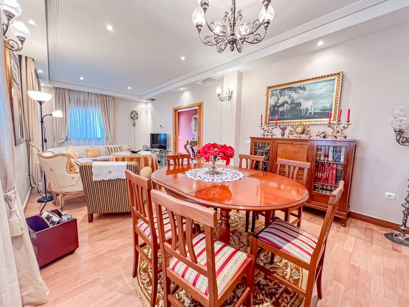 4 Zimmer Villa zu verkaufen in Malaga Stadt mit Garage - 1.150.000 € (Ref: 8595503)