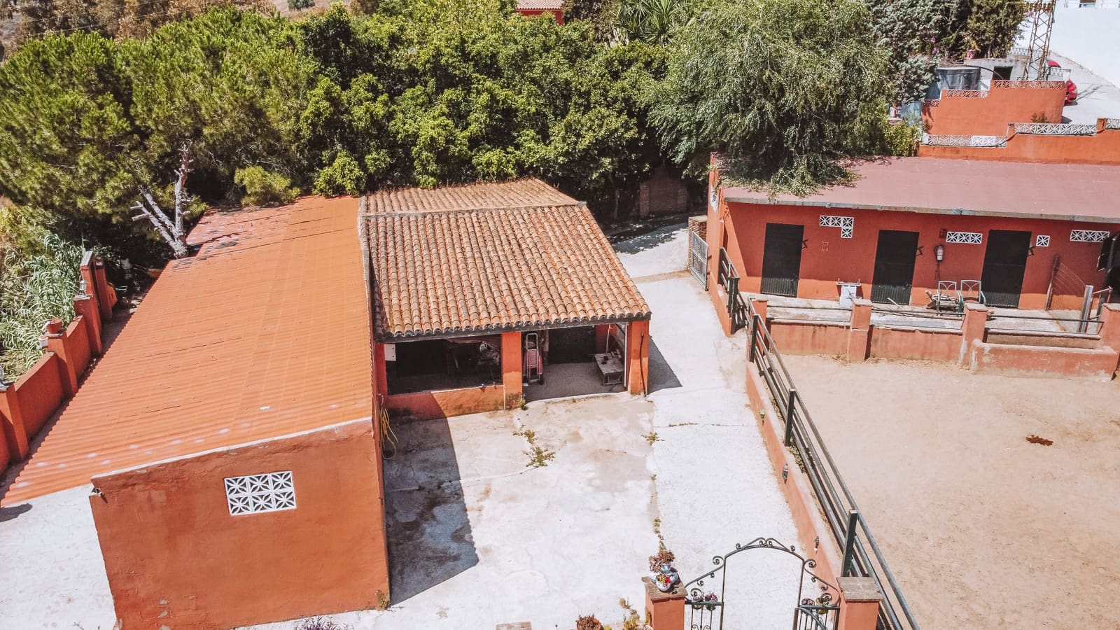 8 soveværelse Finca/Landehus til salg i Mijas Costa med swimmingpool garage - € 900.000 (Ref: 8633216)