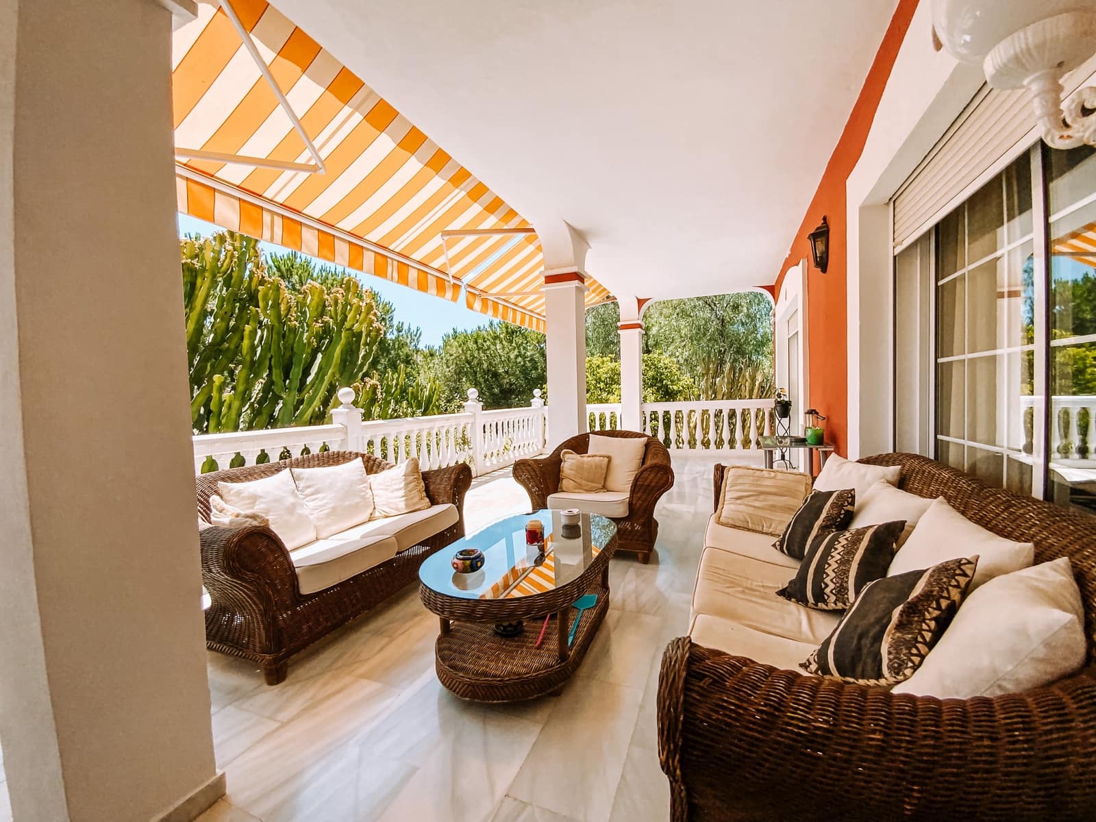 8 soveværelse Finca/Landehus til salg i Mijas Costa med swimmingpool garage - € 900.000 (Ref: 8633216)