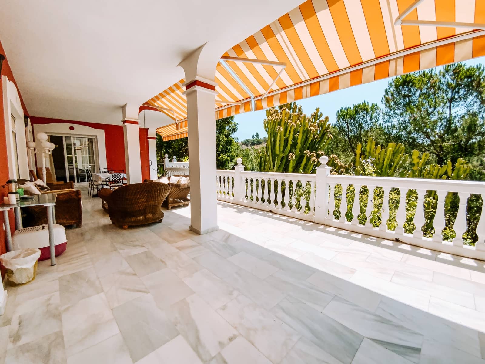 8 soveværelse Finca/Landehus til salg i Mijas Costa med swimmingpool garage - € 900.000 (Ref: 8633216)