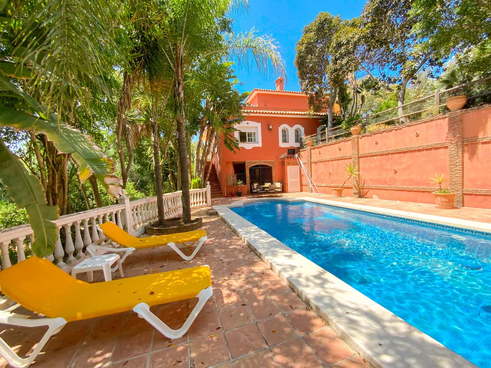 8 soveværelse Finca/Landehus til salg i Mijas Costa med swimmingpool garage - € 900.000 (Ref: 8633216)