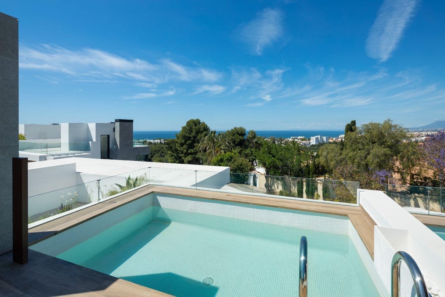 4 soveværelse Semi-Rækkehus til salg i Marbella med swimmingpool garage - € 1.960.000 (Ref: 8645038)