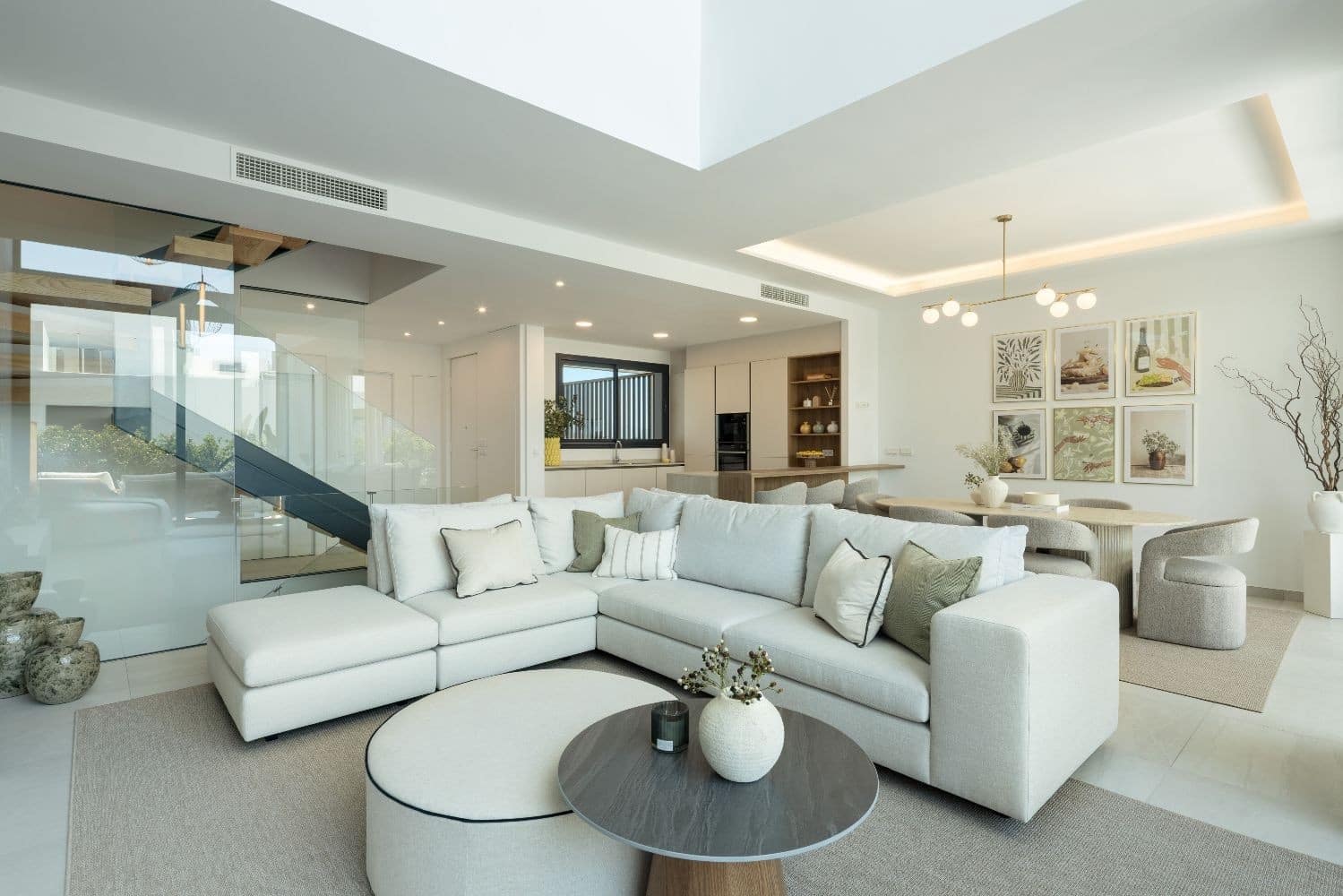 4 soveværelse Semi-Rækkehus til salg i Marbella med swimmingpool garage - € 1.960.000 (Ref: 8645038)