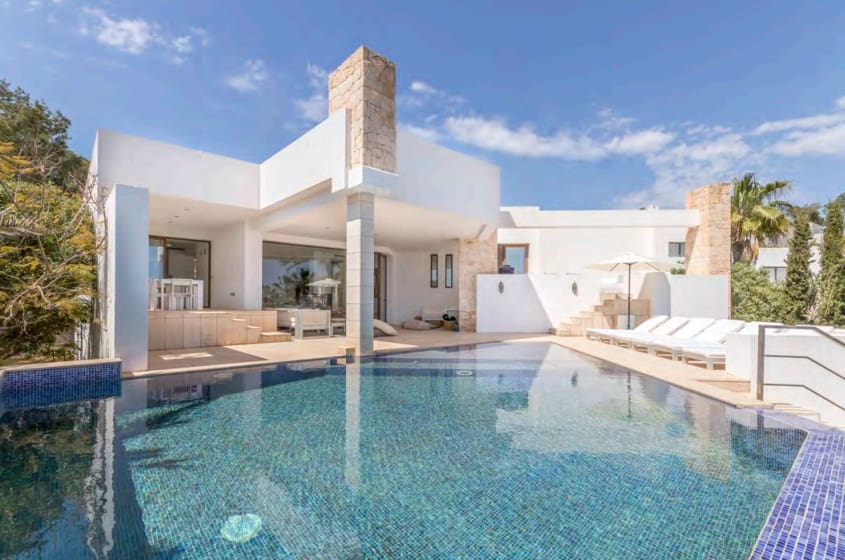 5 bedroom Villa for sale in Es Cubells with pool - € 3,800,000 (Ref: 8656338)