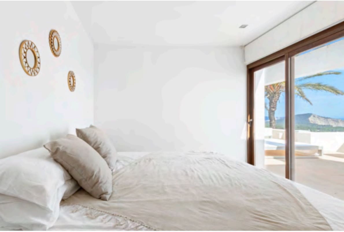 5 bedroom Villa for sale in Es Cubells with pool - € 3,800,000 (Ref: 8656338)