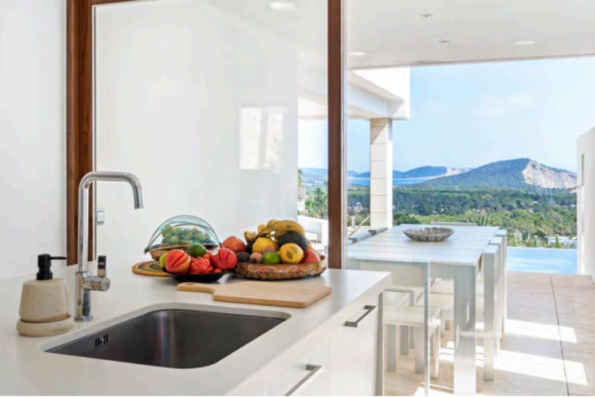 5 bedroom Villa for sale in Es Cubells with pool - € 3,800,000 (Ref: 8656338)