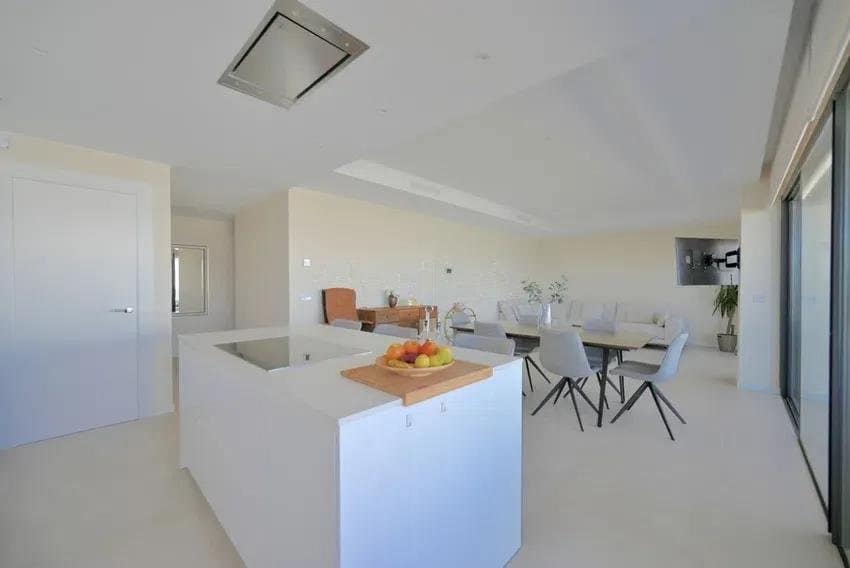 3 soveværelse Lejlighed til salg i Fuengirola med swimmingpool garage - € 810.000 (Ref: 8693011)