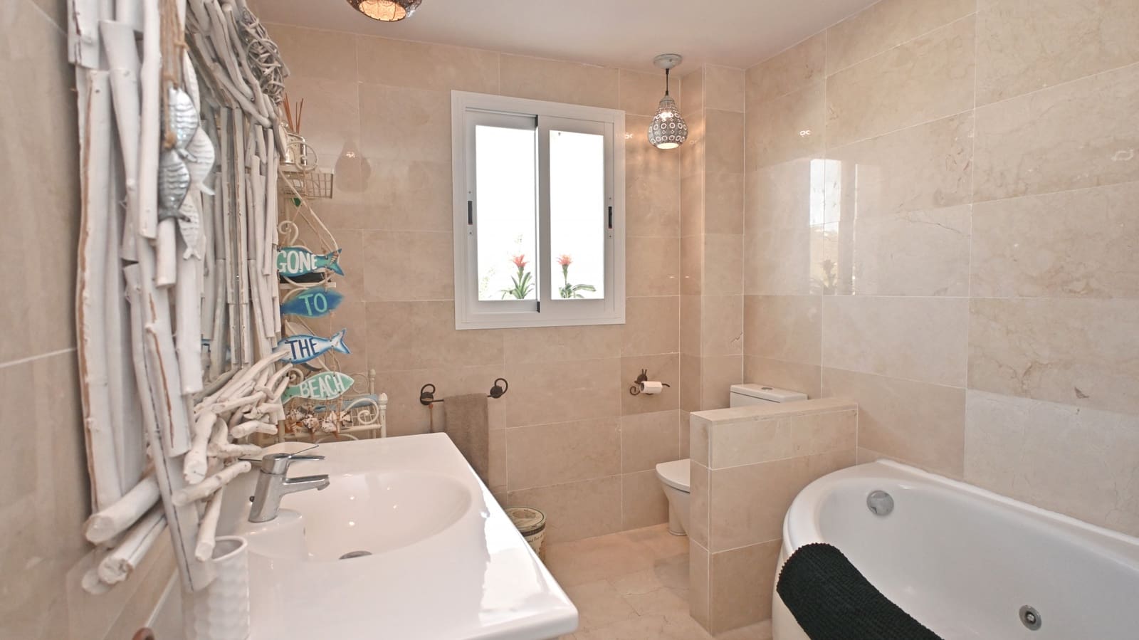 3 soveværelse Byhus til salg i Roca Llisa med swimmingpool garage - € 780.000 (Ref: 8747752)