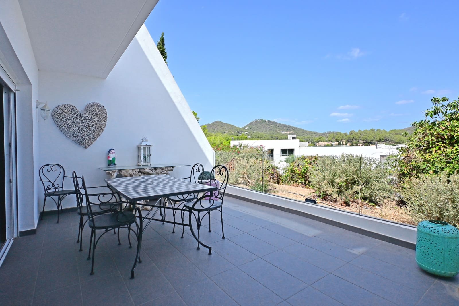 3 soveværelse Byhus til salg i Roca Llisa med swimmingpool garage - € 780.000 (Ref: 8747752)