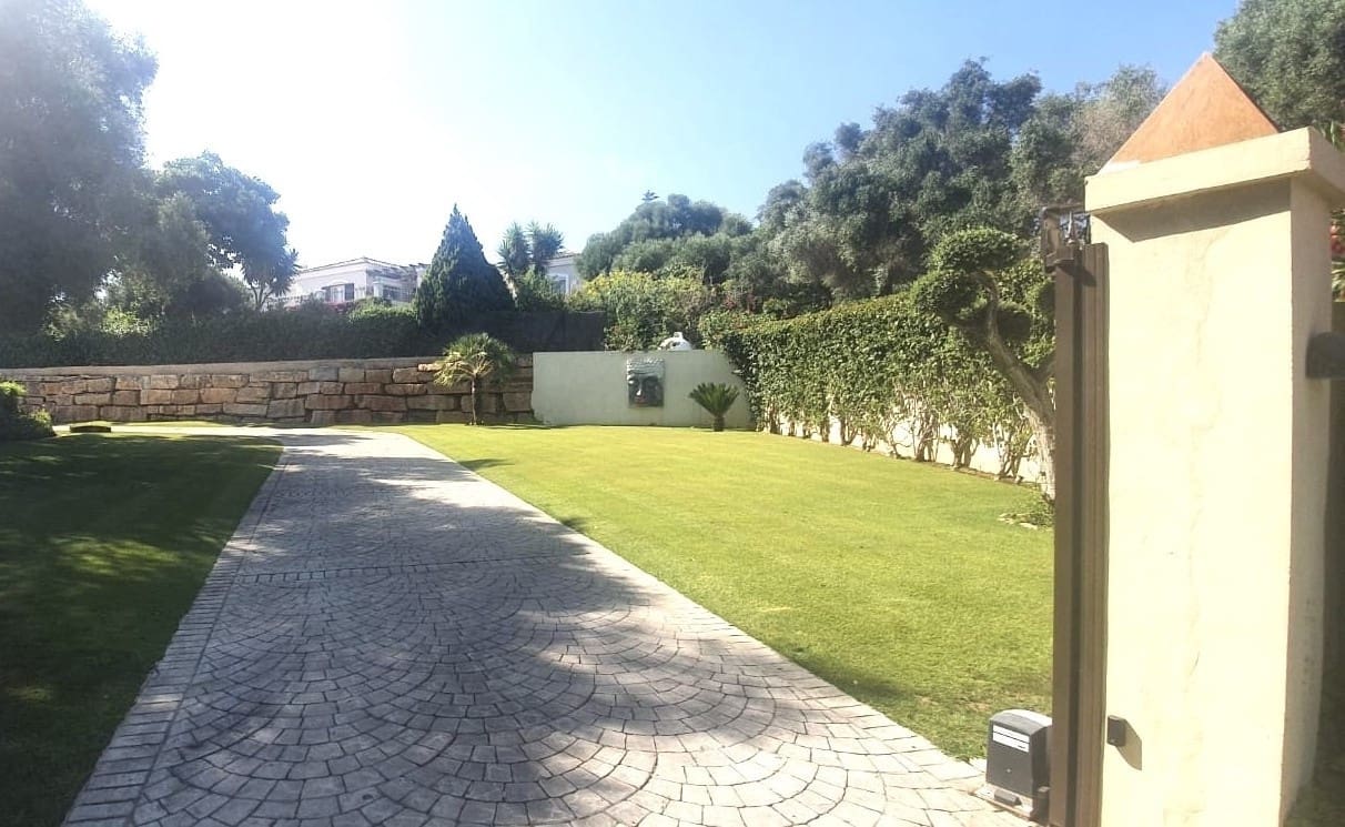 6 soveværelse Villa til salg i Sotogrande med swimmingpool garage - € 1.850.000 (Ref: 8851501)