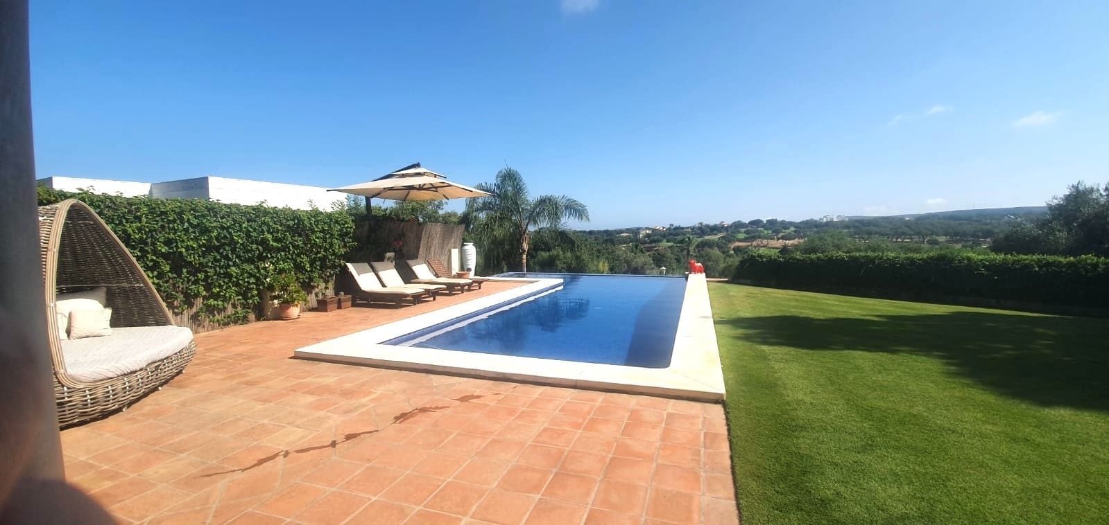 6 soveværelse Villa til salg i Sotogrande med swimmingpool garage - € 1.850.000 (Ref: 8851501)