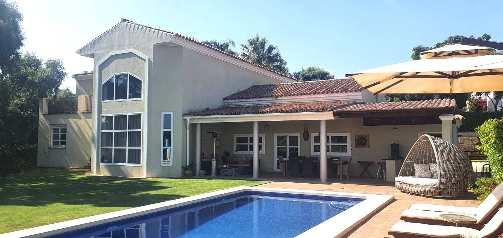 6 soveværelse Villa til salg i Sotogrande med swimmingpool garage - € 1.850.000 (Ref: 8851501)