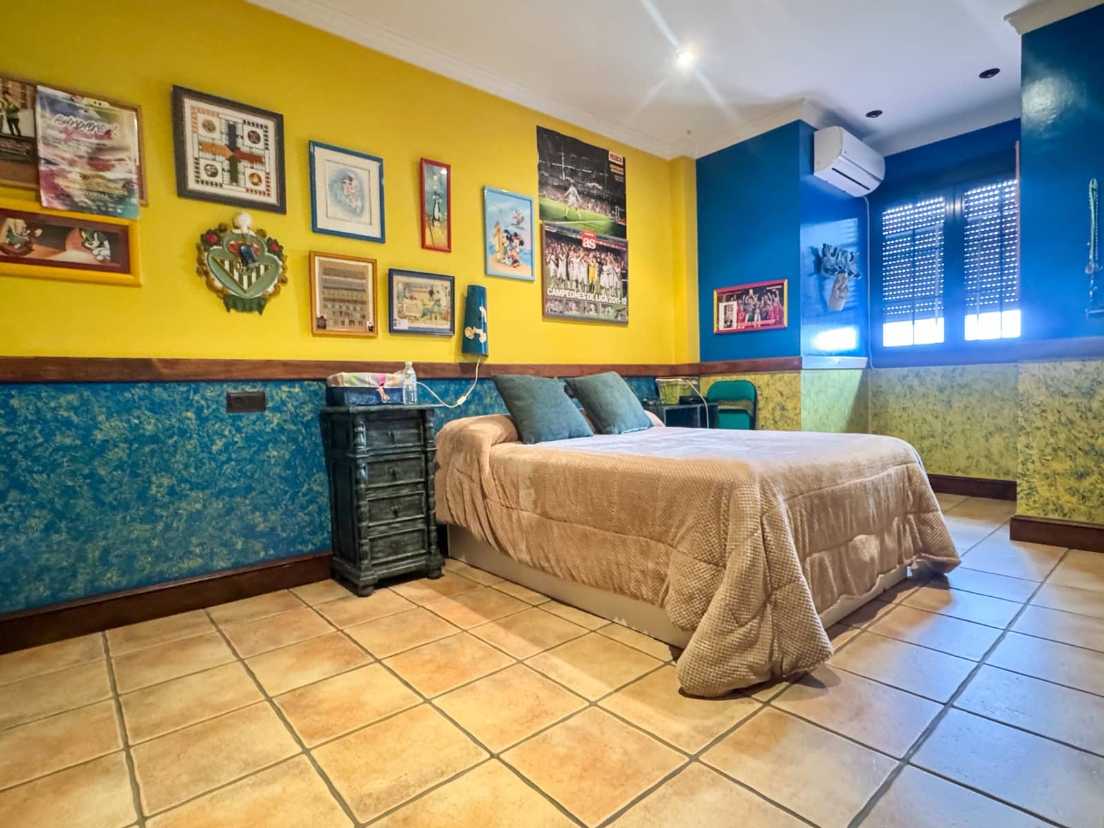 Casa de 4 habitaciones en Campillos en venta con piscina garaje - 369.000 € (Ref: 8851504)